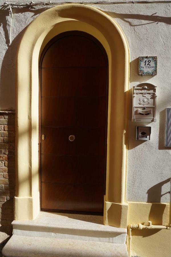 Casa Vacanze Torre Dei Gualtieri Villa San Benedetto del Tronto Exterior foto